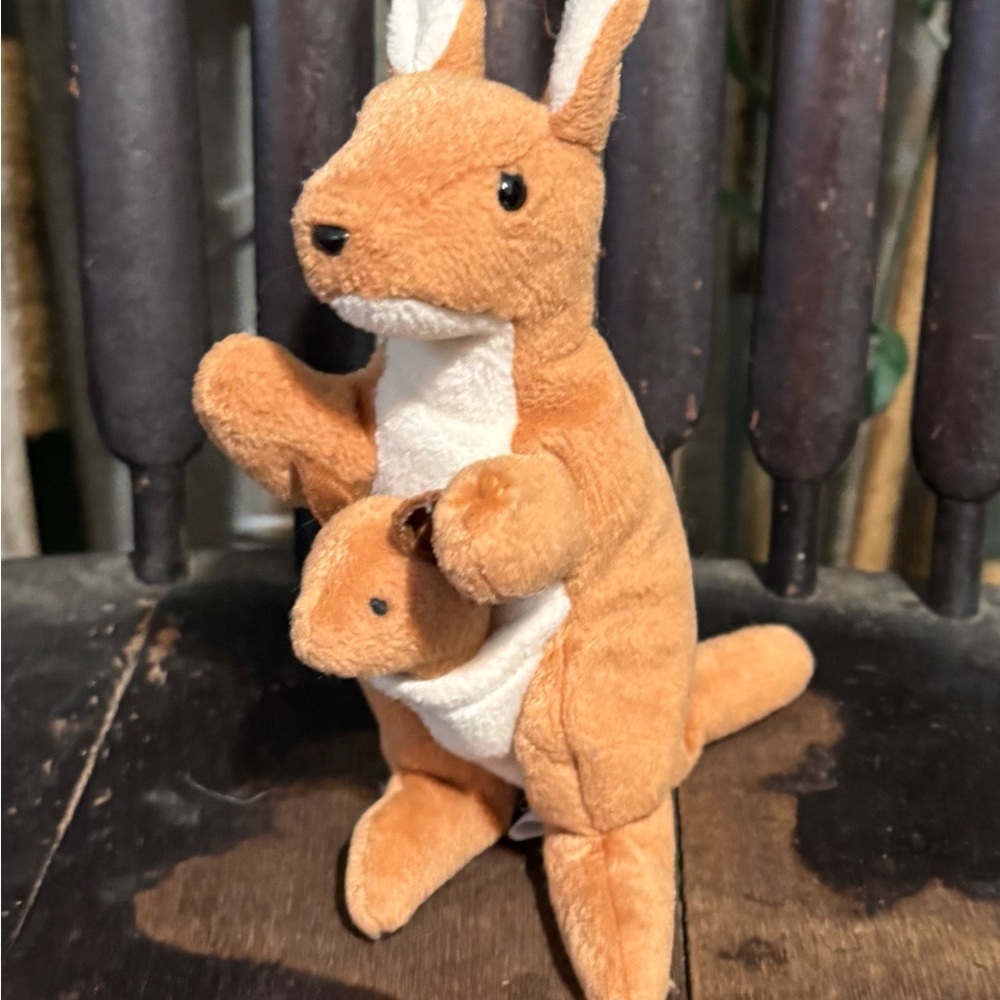 Vintage Kangaroo Ty Beanie Babies- Pouch- No Tag